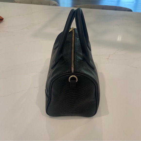 Express Faux Leather Black Snake Print Handbag - Picture 2 of 6